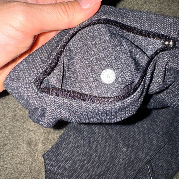 Lululemon leggings with pockets - Picture 2 of 6
